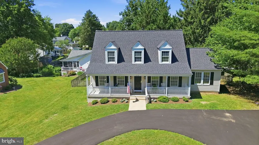 510 W L St, Purcellville, VA 20132 - #3
