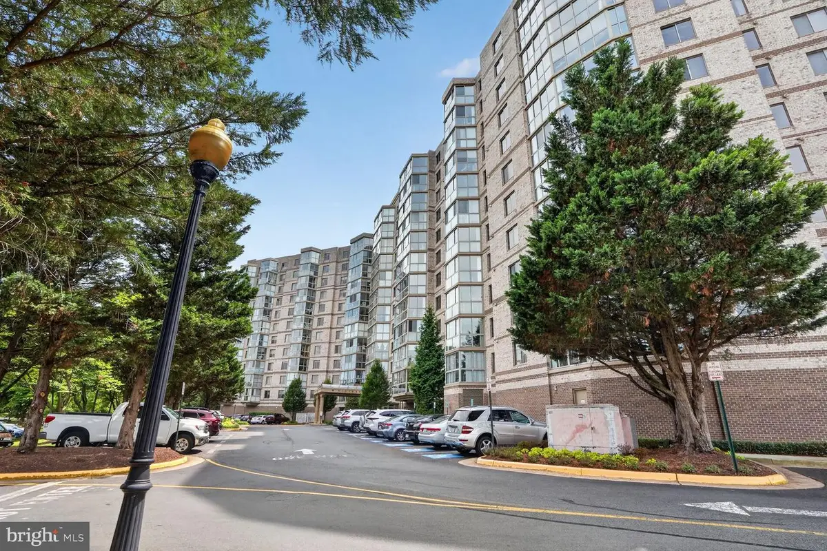 19385 Cypress Ridge Ter #809, Leesburg, VA 20176 - #1