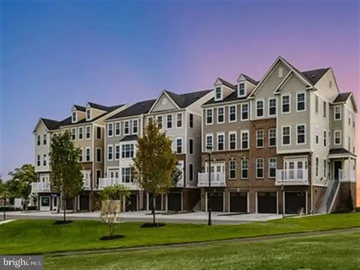 25202 Split Creek Ter, Chantilly, VA 20152 - #2
