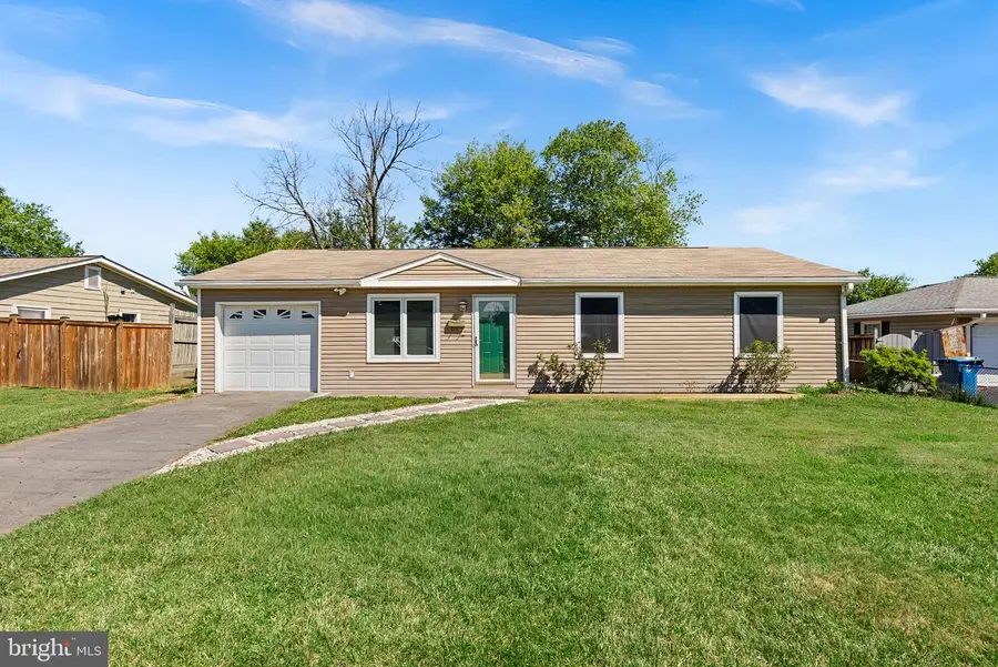 607 S Alder Ave S, Sterling, VA 20164 - #2