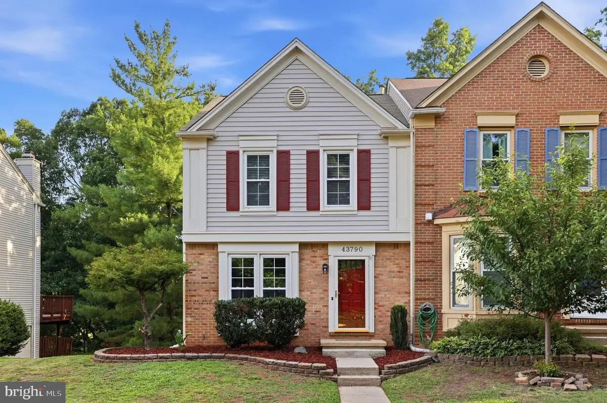 43790 Laburnum Sq, Ashburn, VA 20147 - #1