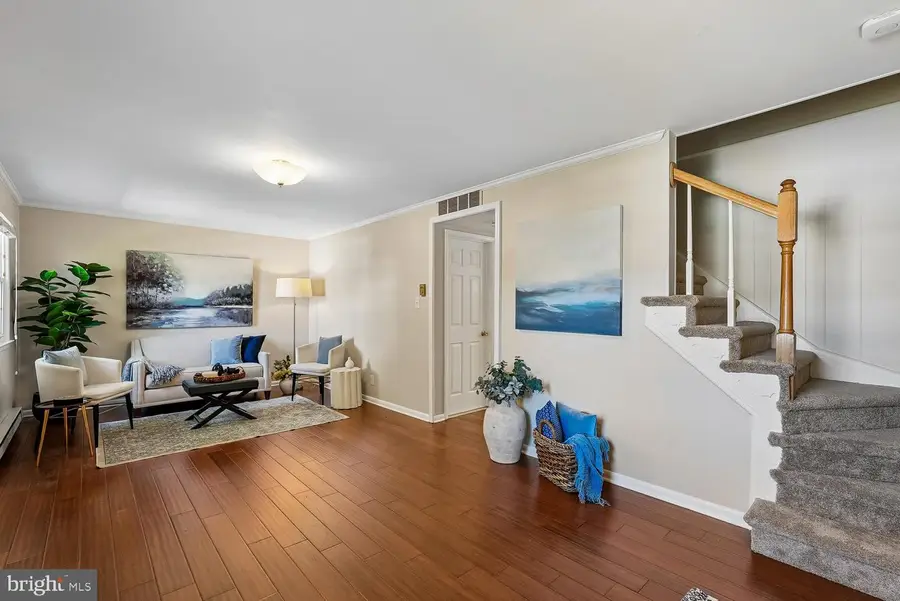 204 Shenandoah St Se, Leesburg, VA 20175 - #3