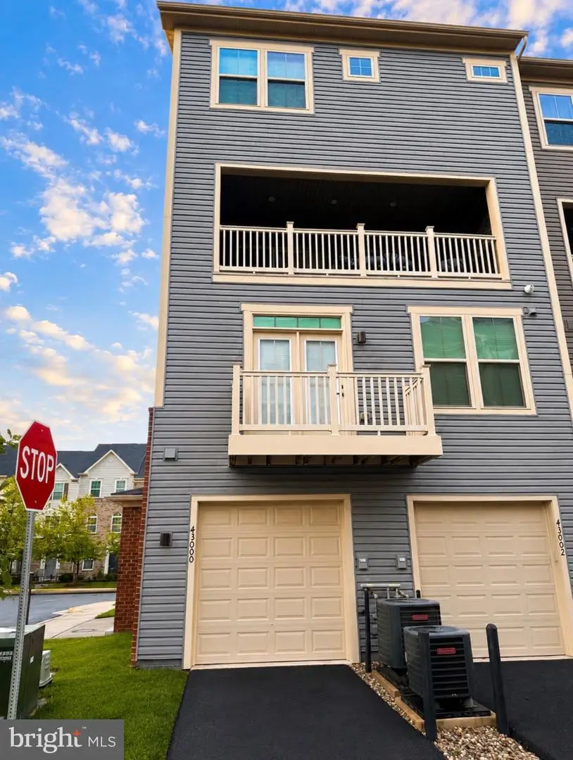43000 Prophecy Ter, Sterling, VA 20166 - #2