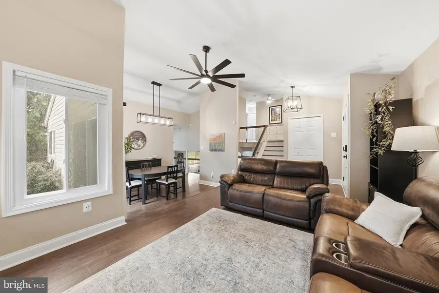 101 Park Hill Ct, Sterling, VA 20164 - #3