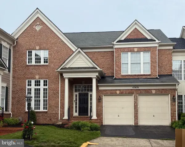 43676 Warbler Sq, LEESBURG, VA 20176