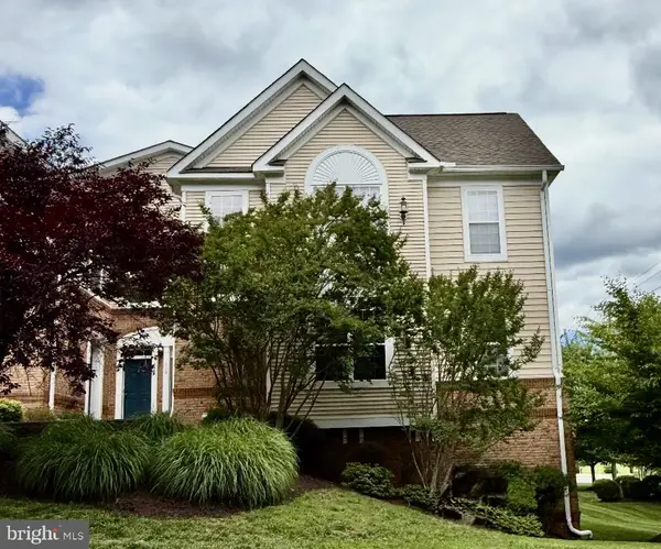 43920 Hickory Corner Ter #114, ASHBURN, VA 20147