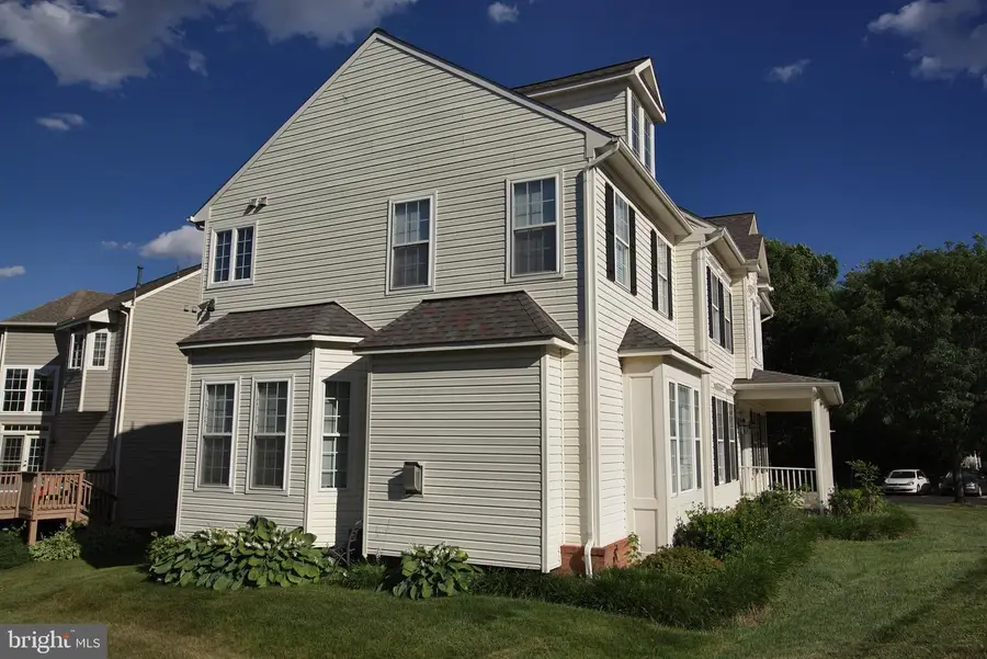 43314 Fullerton St, Ashburn, VA 20147 - #2