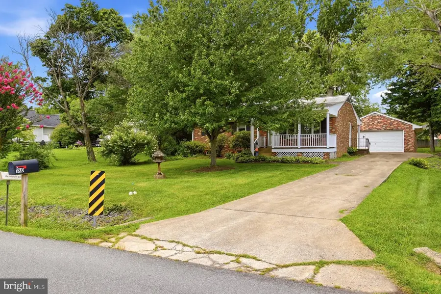 130 S St Paul St, Hamilton, VA 20158 - #2
