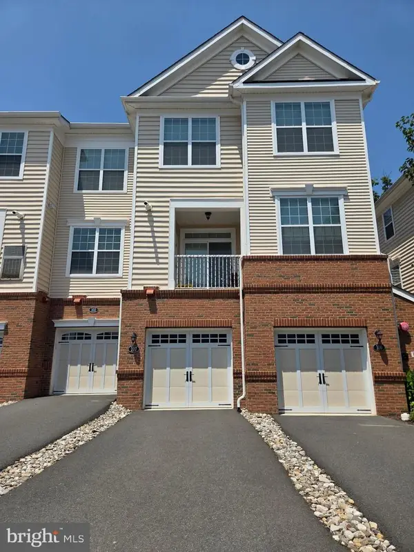 23235 Milltown Knoll Sq #107, ASHBURN, VA 20148
