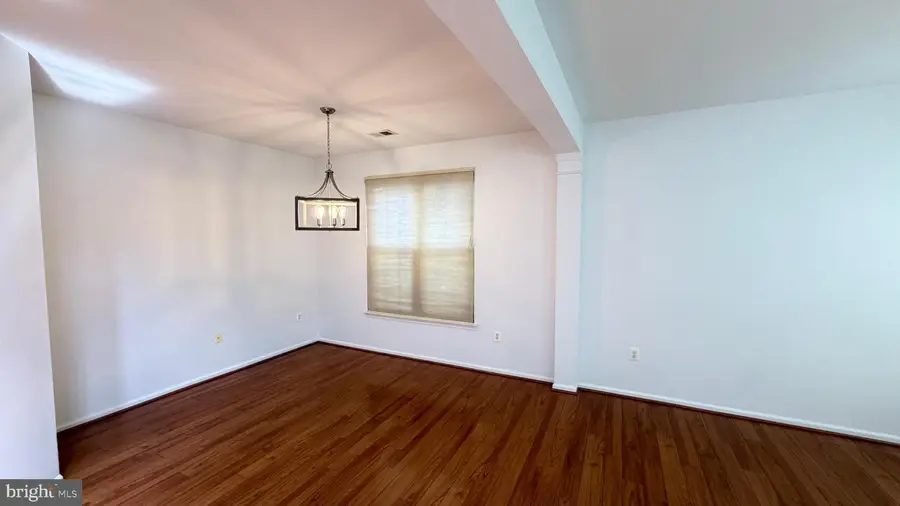 20965 Kittanning Ln, Ashburn, VA 20147 - #2