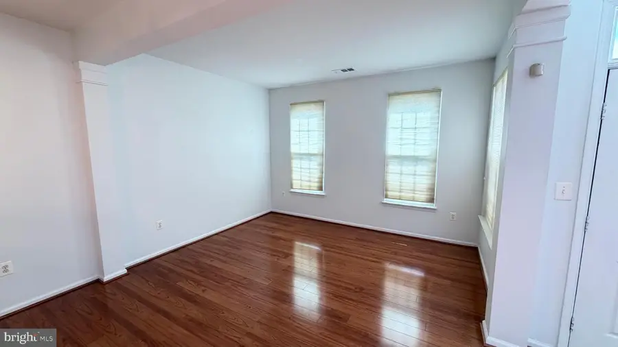 20965 Kittanning Ln, Ashburn, VA 20147 - #3