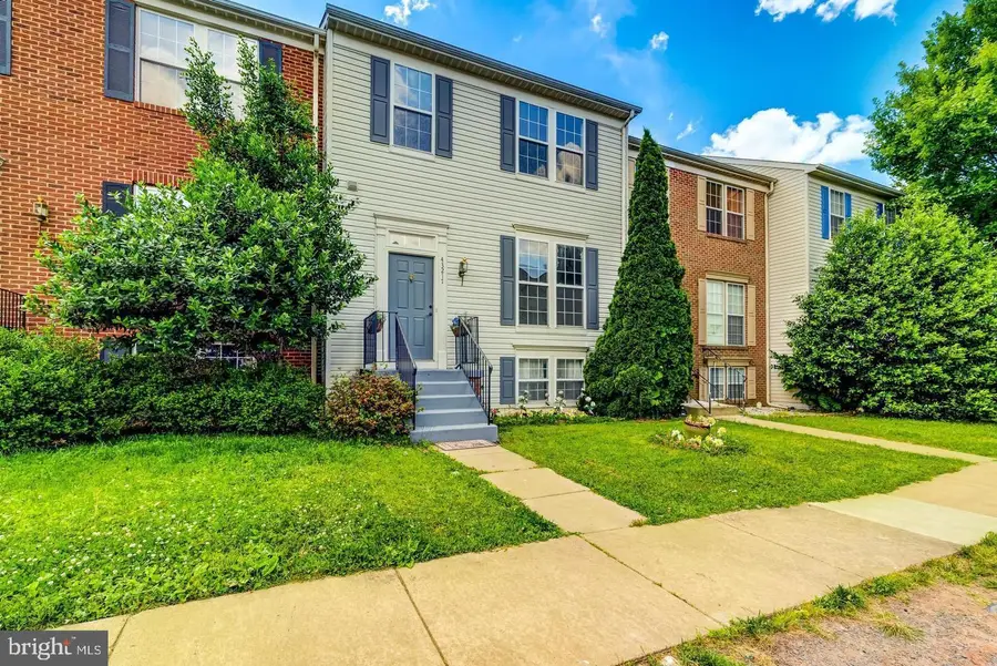 43217 Brookford Sq, Ashburn, VA 20147 - #2