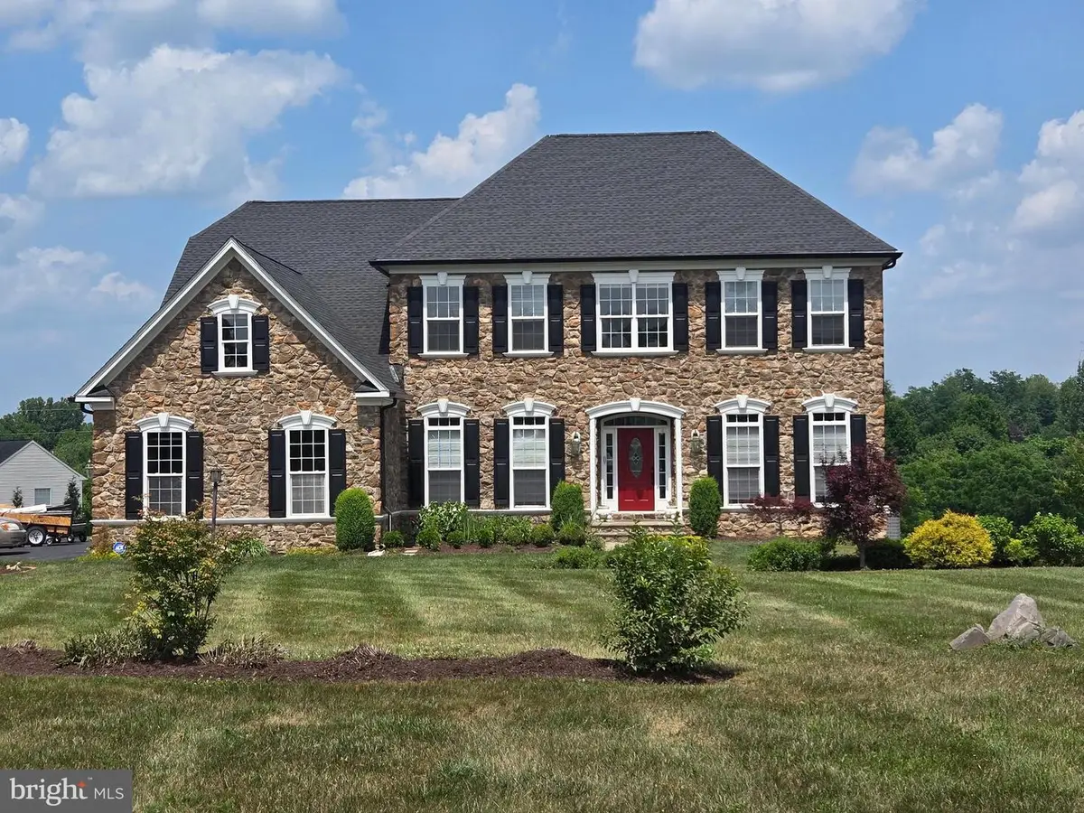 38786 Rambling Farm Dr, Hamilton, VA 20158 - #1