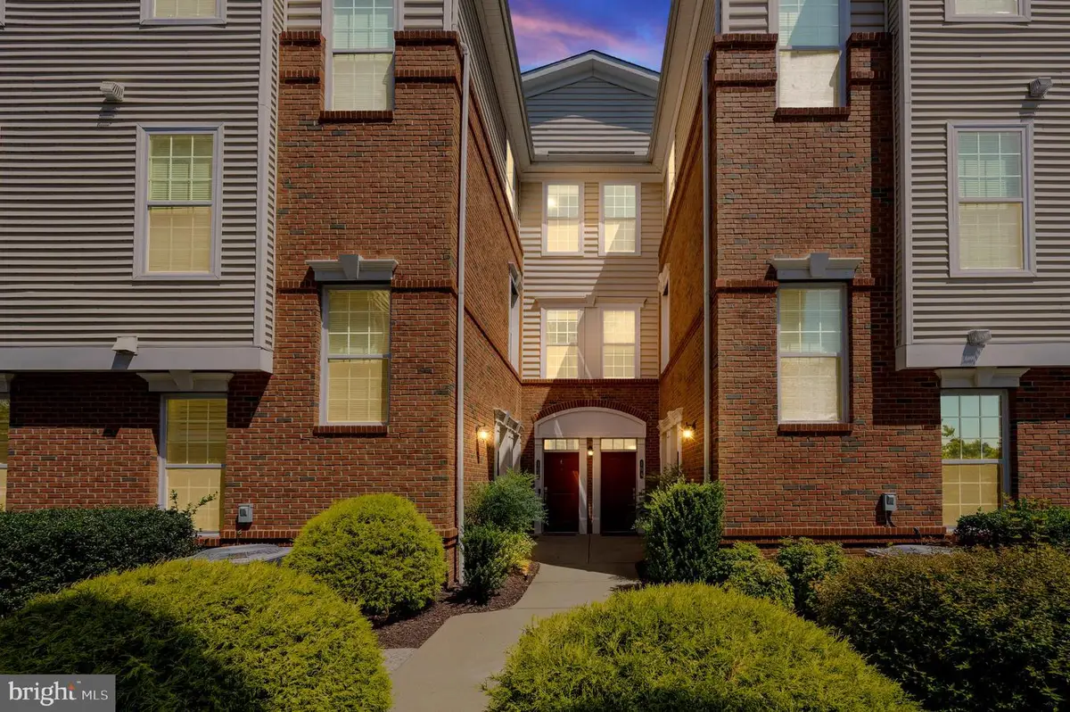 23305 Milltown Knoll Sq #103, Ashburn, VA 20148 - #1