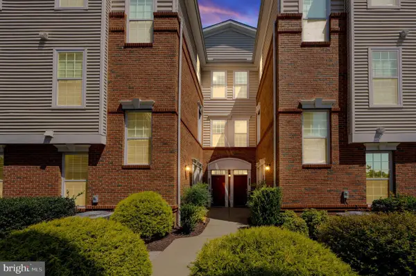 23305 Milltown Knoll Sq #103, ASHBURN, VA 20148