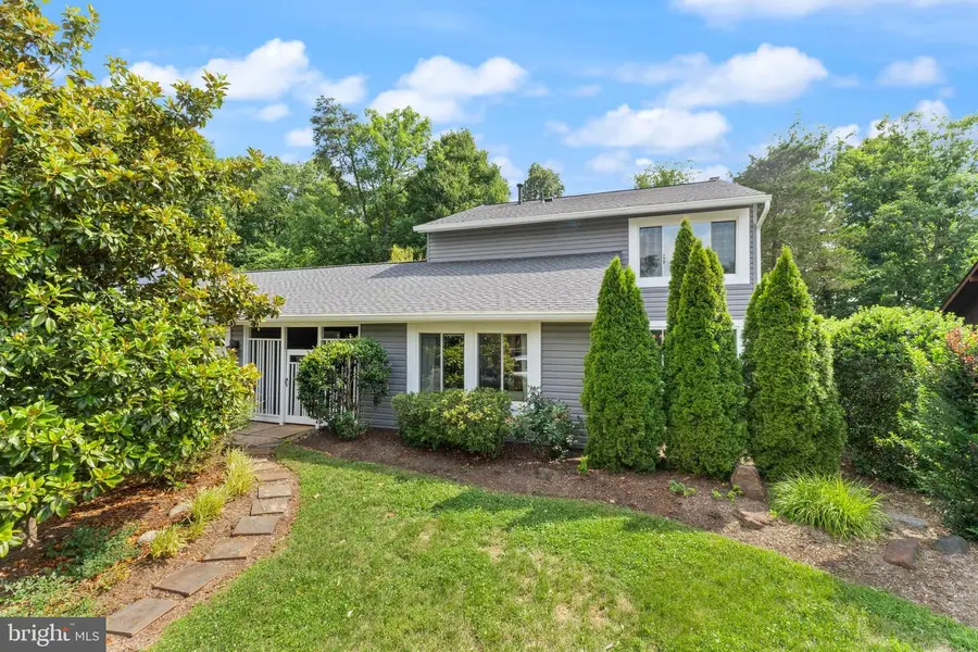 314 Avondale Dr, Sterling, VA 20164 - #2