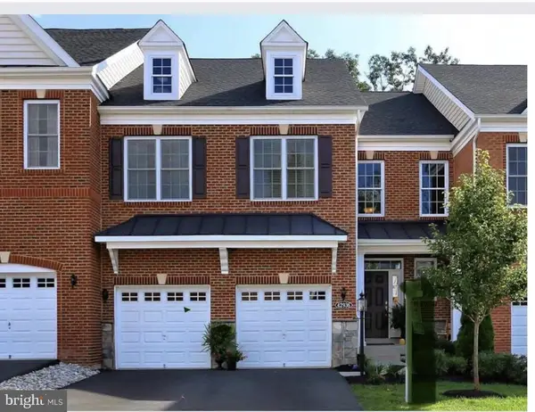 42936 Courtland Chase Sq, ASHBURN, VA 20148