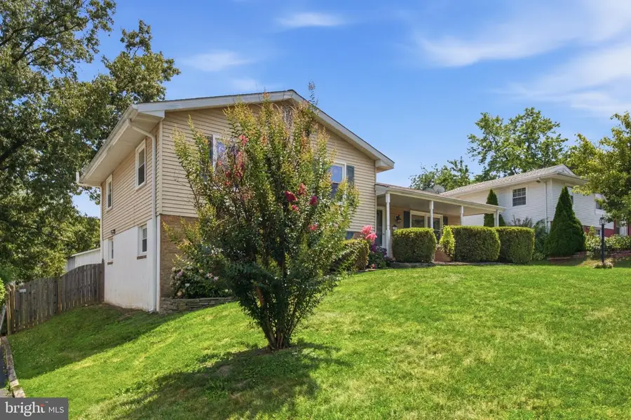 1206 E Iberia Rd, Sterling, VA 20164 - #3