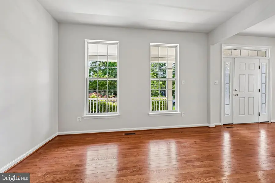 26227 Lands End Dr, Chantilly, VA 20152 - #3