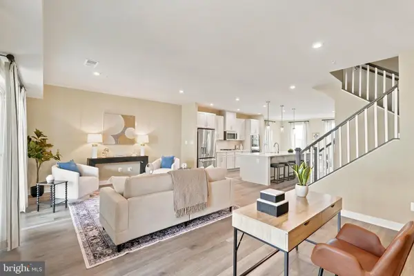 24274 Thurso Sq, DULLES, VA 20166