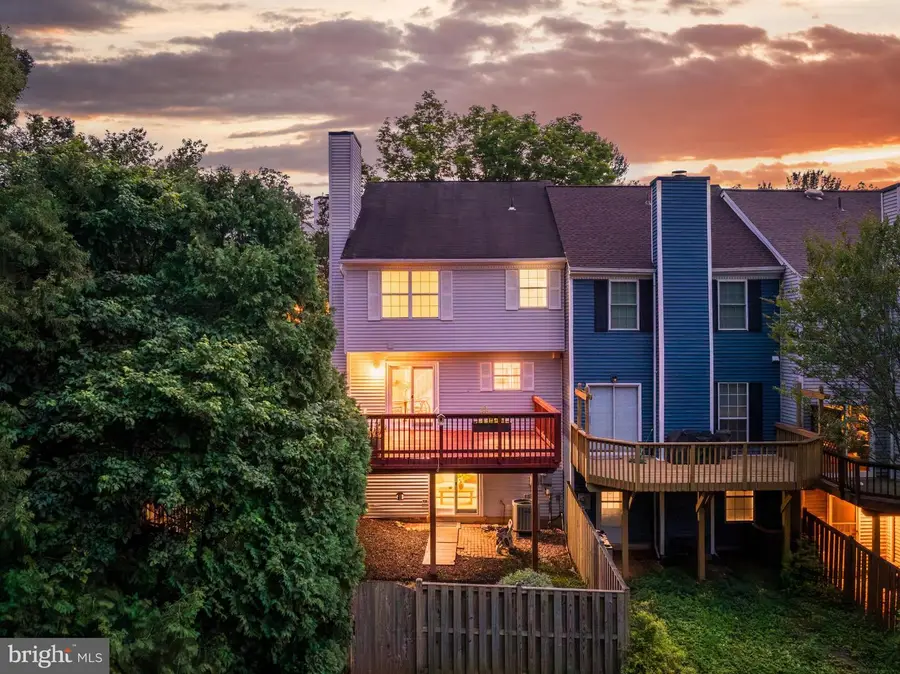 143 Sulgrave Ct, Sterling, VA 20165 - #3