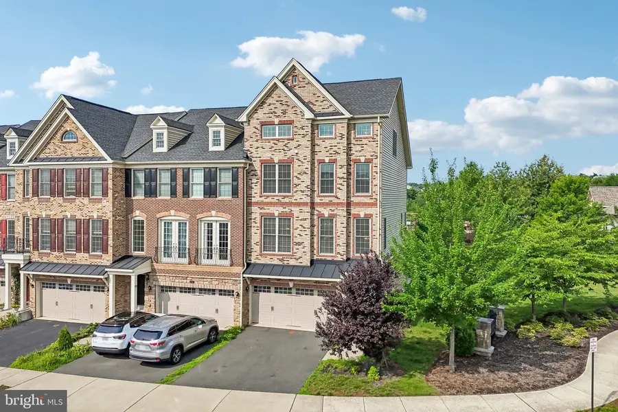 24991 Cambridge Hill Ter, Chantilly, VA 20152 - #3