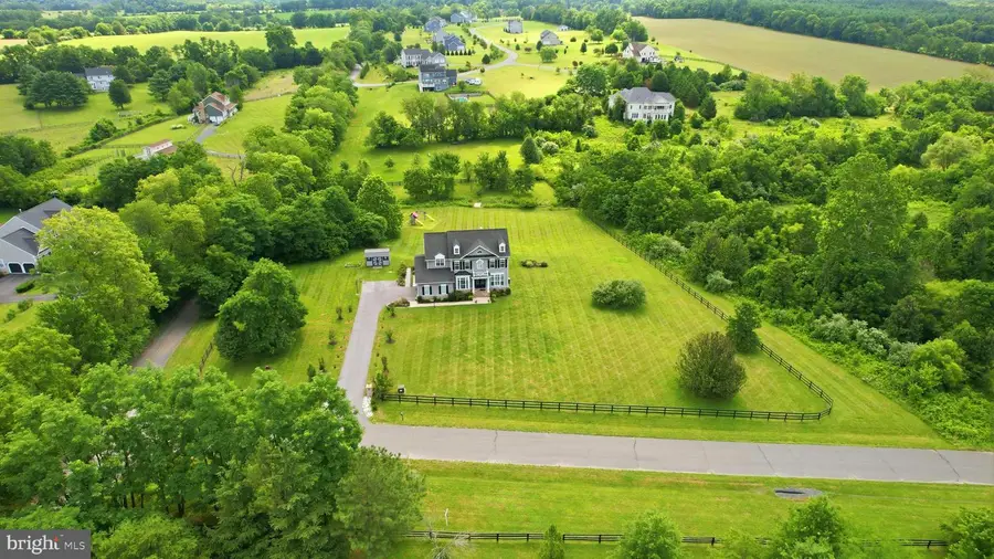 12720 Snowbird Ct, Lovettsville, VA 20180 - #3