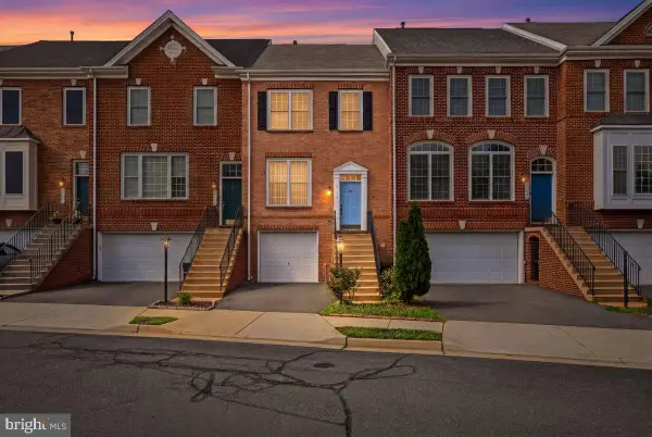 21753 Ladyslipper Sq, ASHBURN, VA 20147