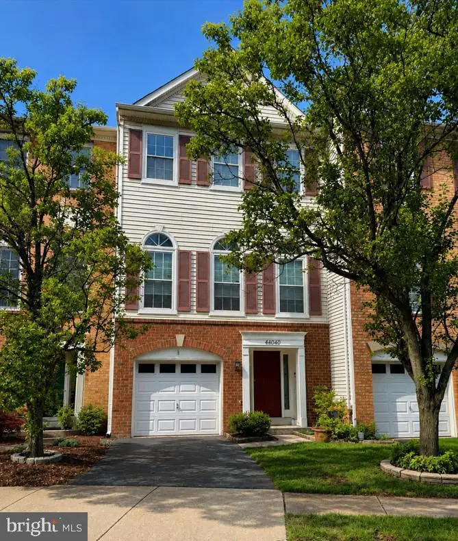 44040 Gala Cir, Ashburn, VA 20147 - #1