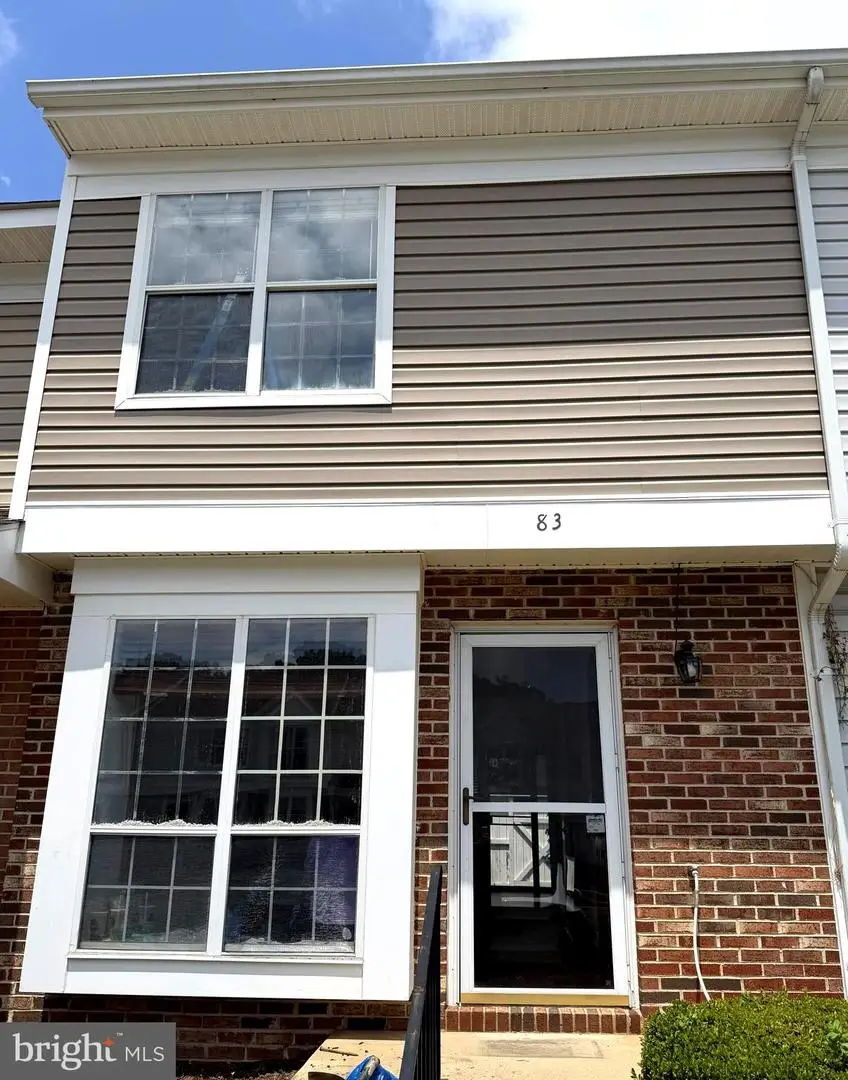 83 Sudbury Sq, Sterling, VA 20164 - #1