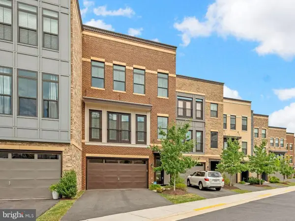 23094 Sullivans Cove Sq, ASHBURN, VA 20148