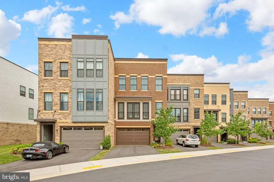 23094 Sullivans Cove Sq, Ashburn, VA 20148 - #2