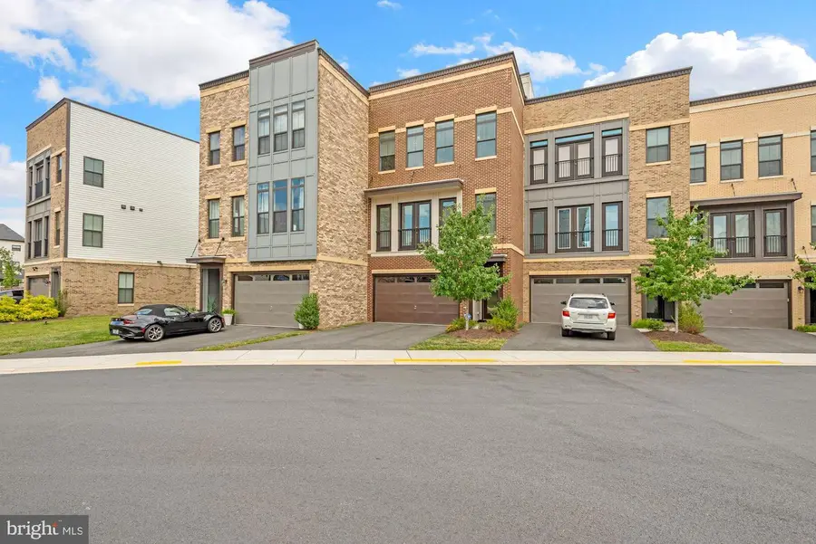 23094 Sullivans Cove Sq, Ashburn, VA 20148 - #3