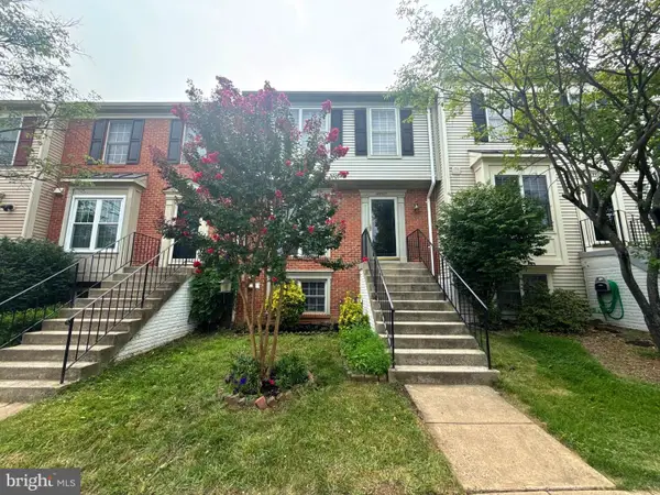 45547 Hutchens Sq, STERLING, VA 20166