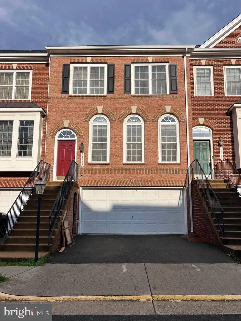 21829 Ladyslipper Sq, Ashburn, VA 20147 - #1