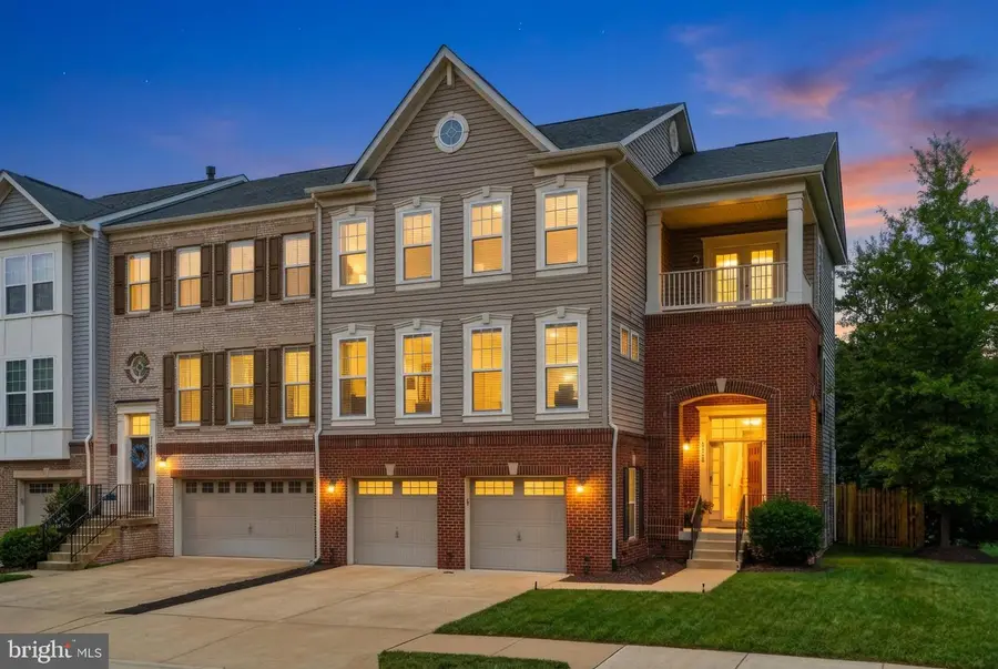 42628 Beckett Ter, Ashburn, VA 20148 - #3