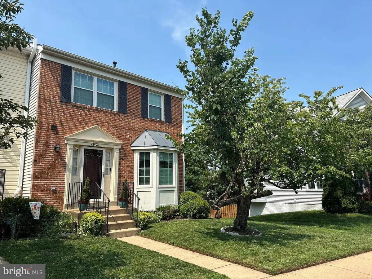 43498 Blacksmith Sq, Ashburn, VA 20147 - #1