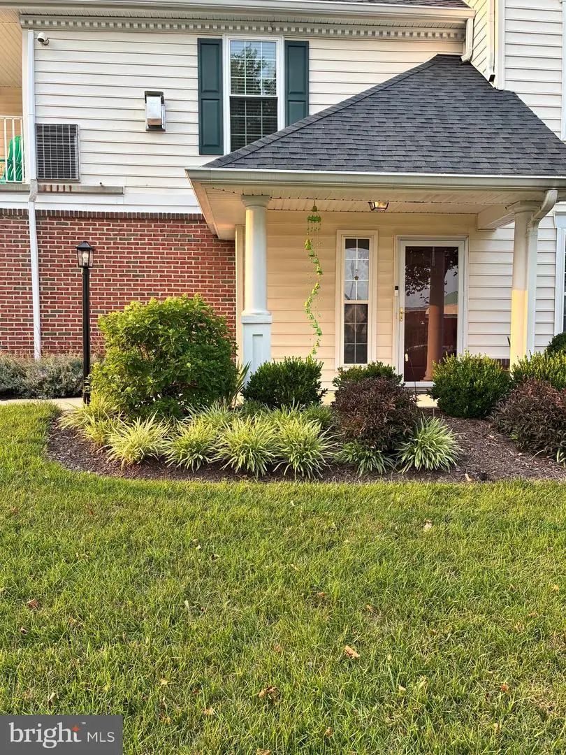 43134 Watercrest Sq #205, Chantilly, VA 20152 - #1