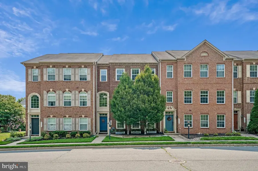 21002 Courtland Village Dr, Leesburg, VA 20175 - #2