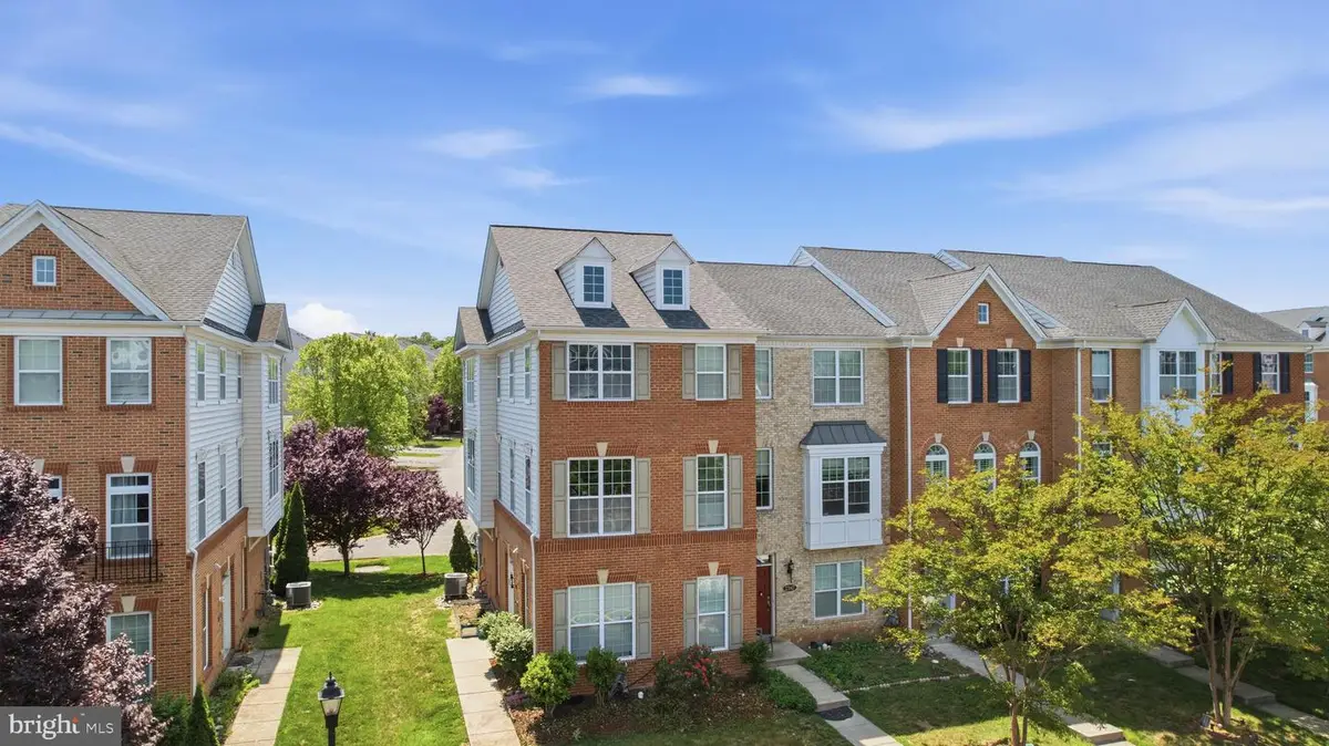 23149 Flora Mure Dr, Ashburn, VA 20148 - #1