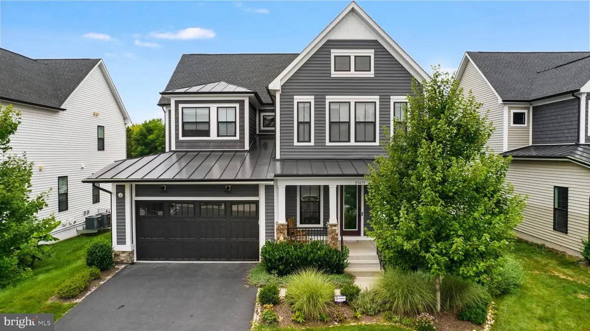 25439 Stribling Orchard Ct, Chantilly, VA 20152 - #1
