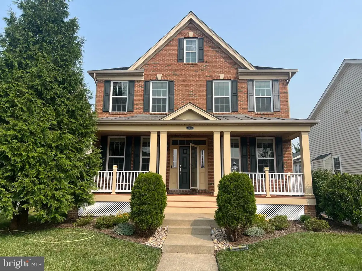 43245 Barnstead Dr, Ashburn, VA 20148 - #1