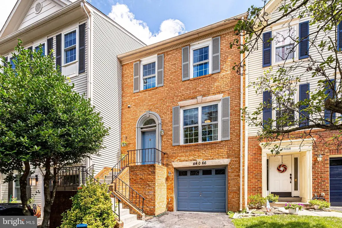44066 Gala Cir, Ashburn, VA 20147 - #1