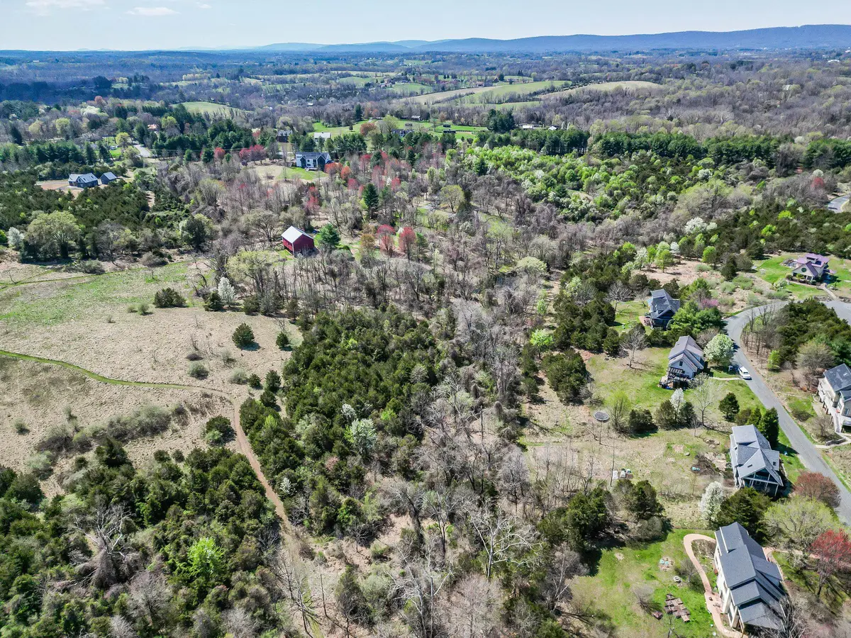 40992 Redwing Song Ln, Lovettsville, VA 20180 - #1