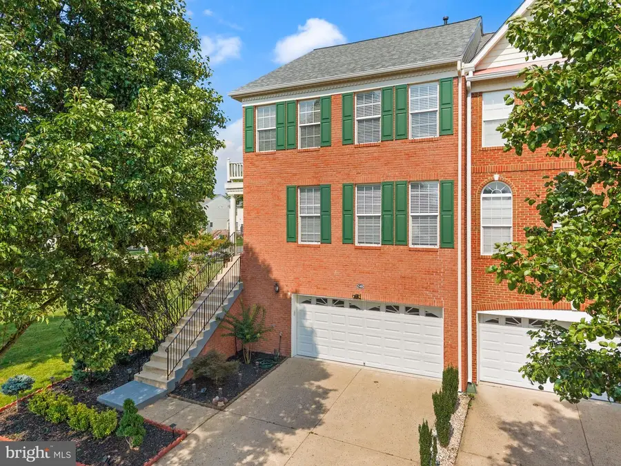 25488 Crossfield Dr, Chantilly, VA 20152 - #3