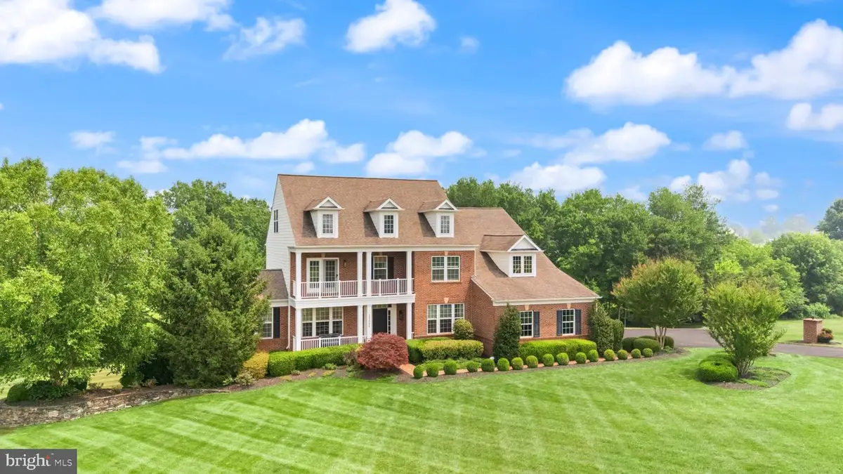 23044 Creighton Farms Dr, Leesburg, VA 20175 - #1