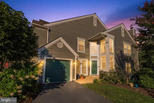 21178 Wildflower Sq, ASHBURN, VA 20147
