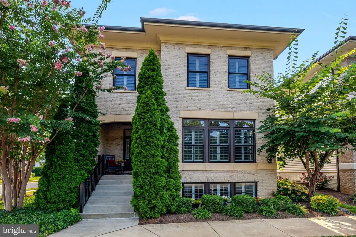 20405 Savin Hill Dr, Ashburn, VA 20147 - #1
