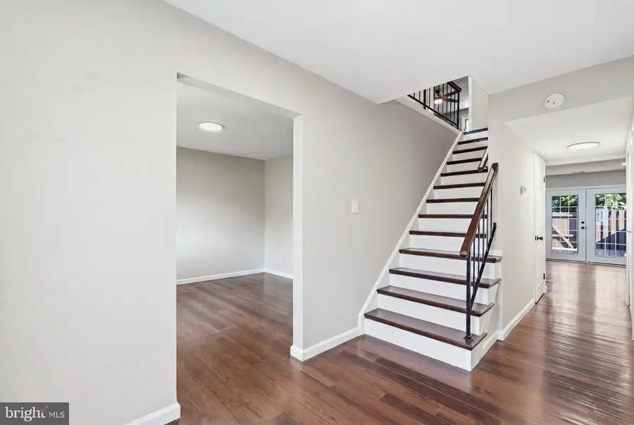 123 Woodgate Ct, Sterling, VA 20164 - #2