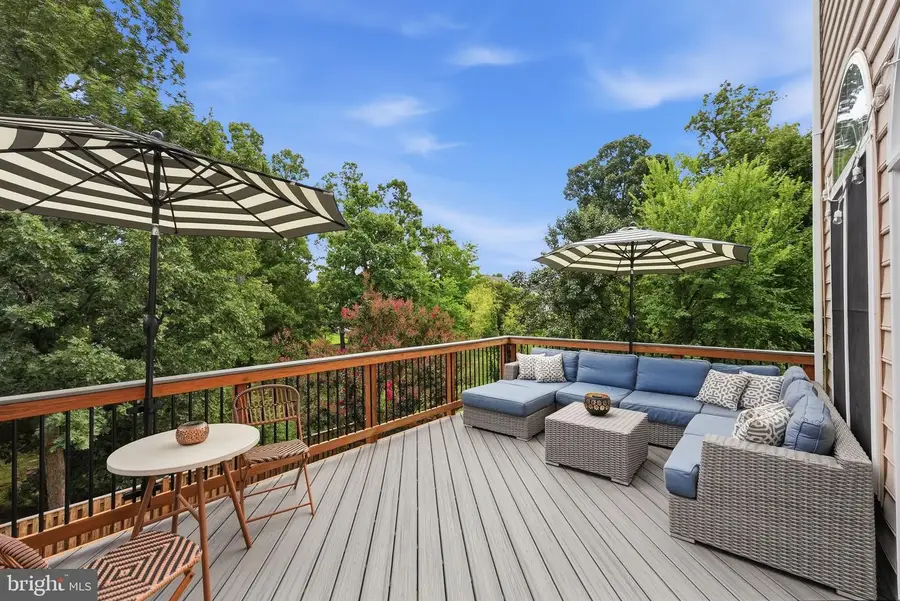 18430 Montview Sq, Leesburg, VA 20176 - #2